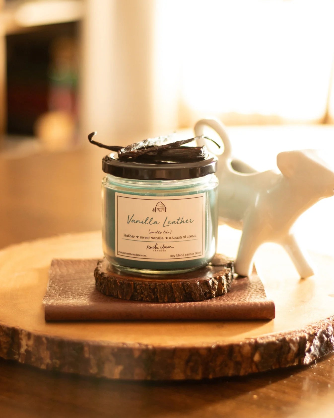 Vanilla Leather Candle - CN