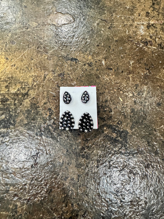 Stud Earrings - CN
